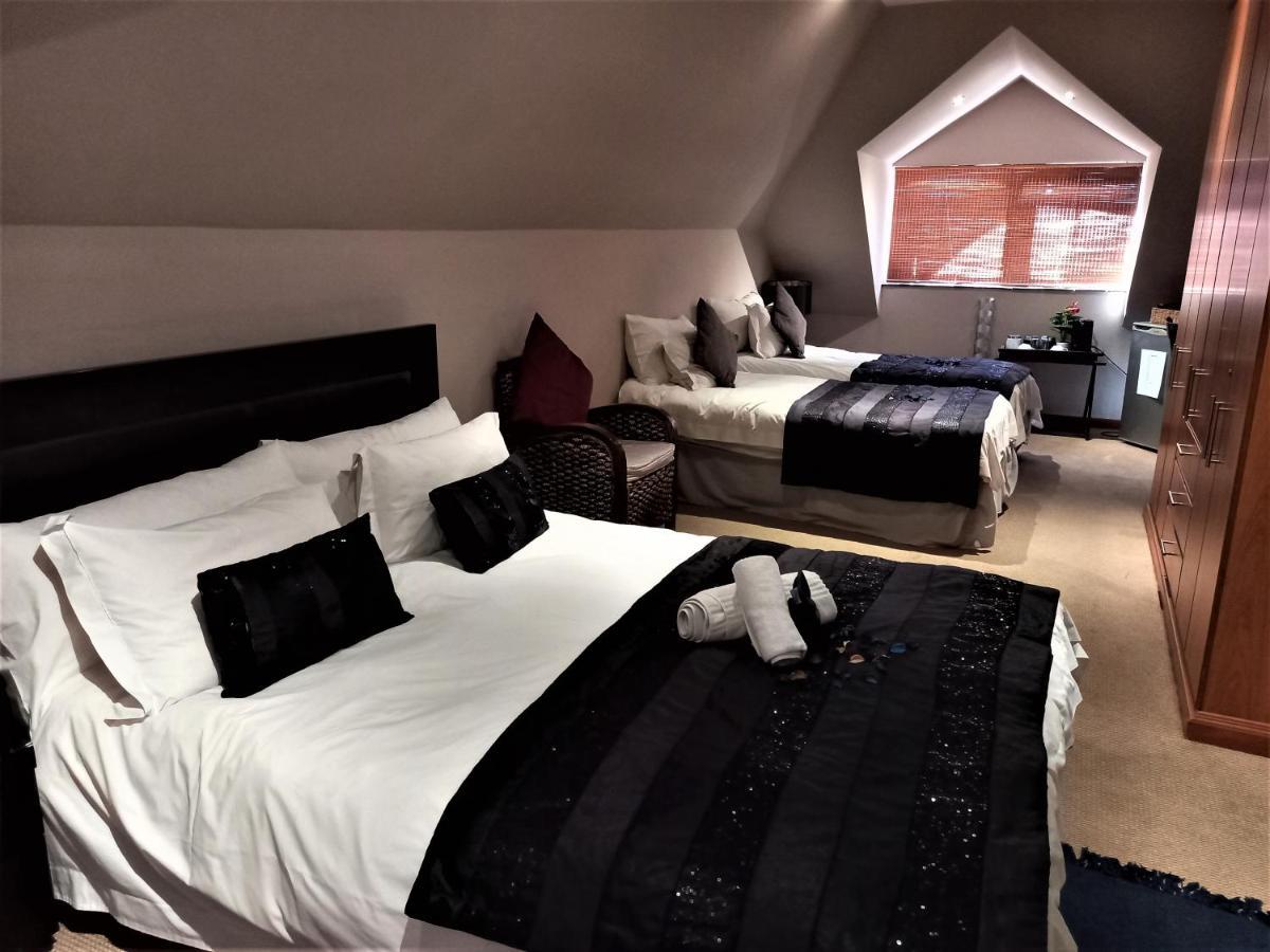 Mandalay Beach Guest House ブロウベルフストランド エクステリア 写真